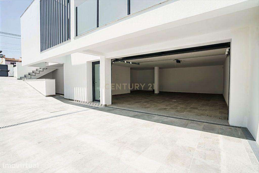 Moradia T4+1 de Luxo - Sobreda - Charneca de Caparica-30