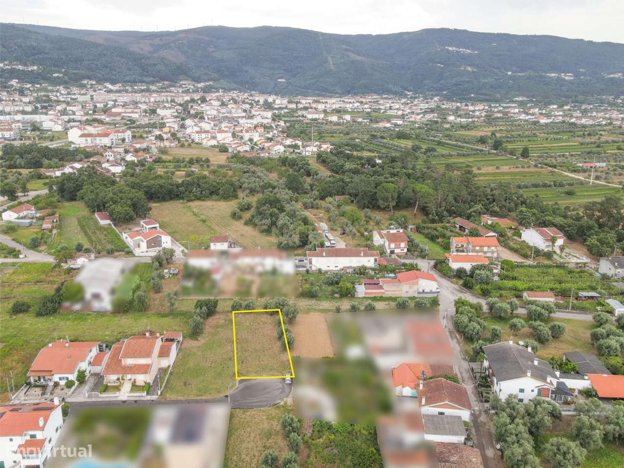 Lote para construção - Localização Tranquila - Grande imagem: 2/7