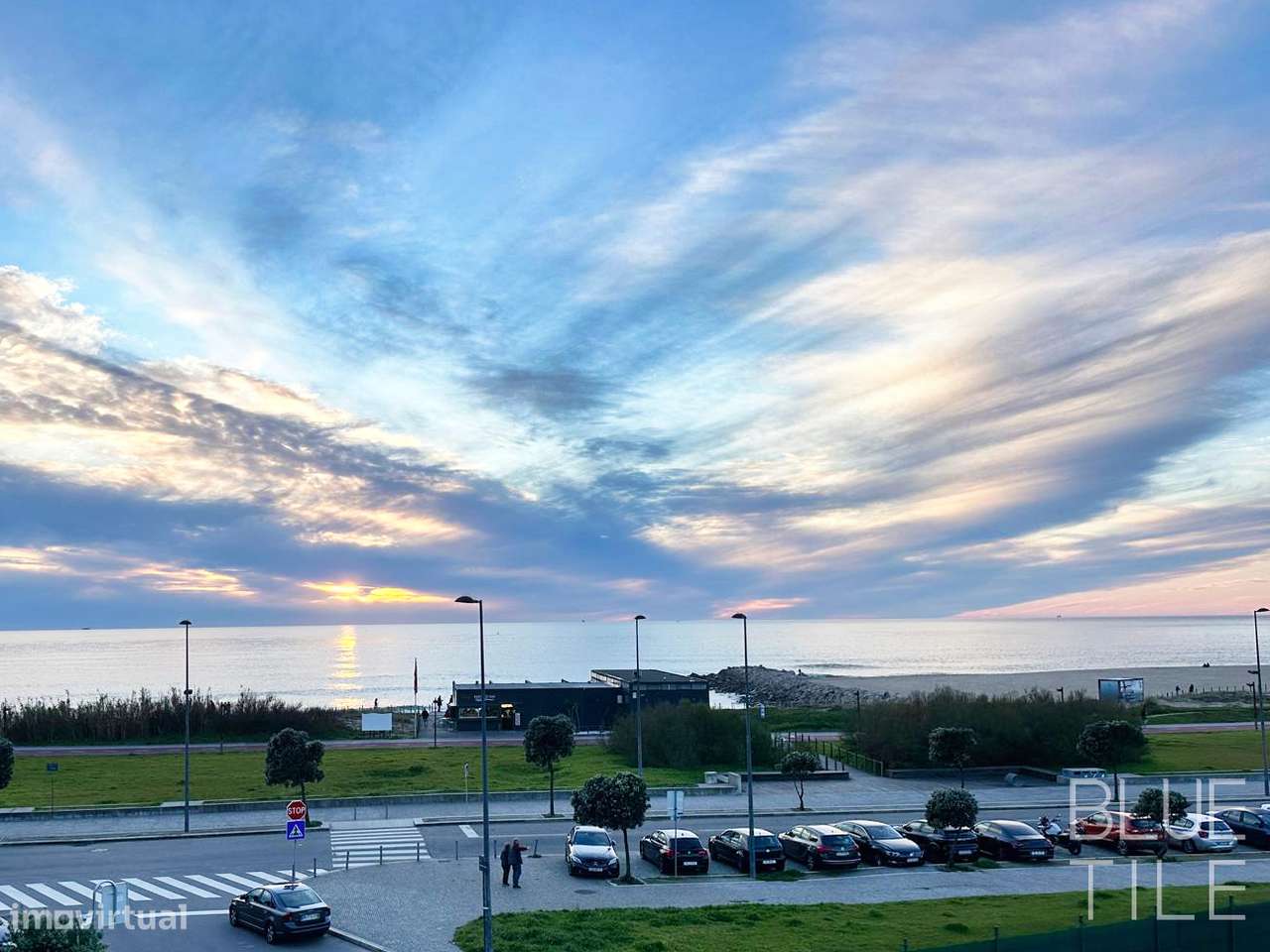 Apartamento T3 – último piso, garagem fechada, primeira linha de praia-47
