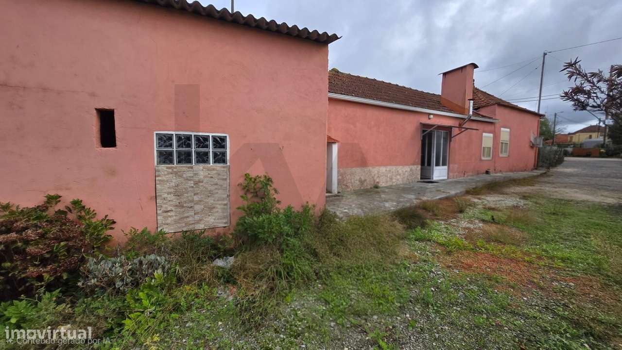 Moradia Gandaresa em  Rio Tinto ouca vagos com terreno e floresta-37