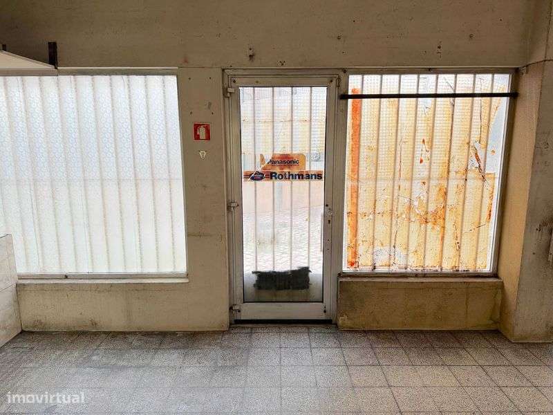 Loja/Armazém 110 m² – Avenida Principal Cova da Piedade | Almada - Grande imagem: 5/12