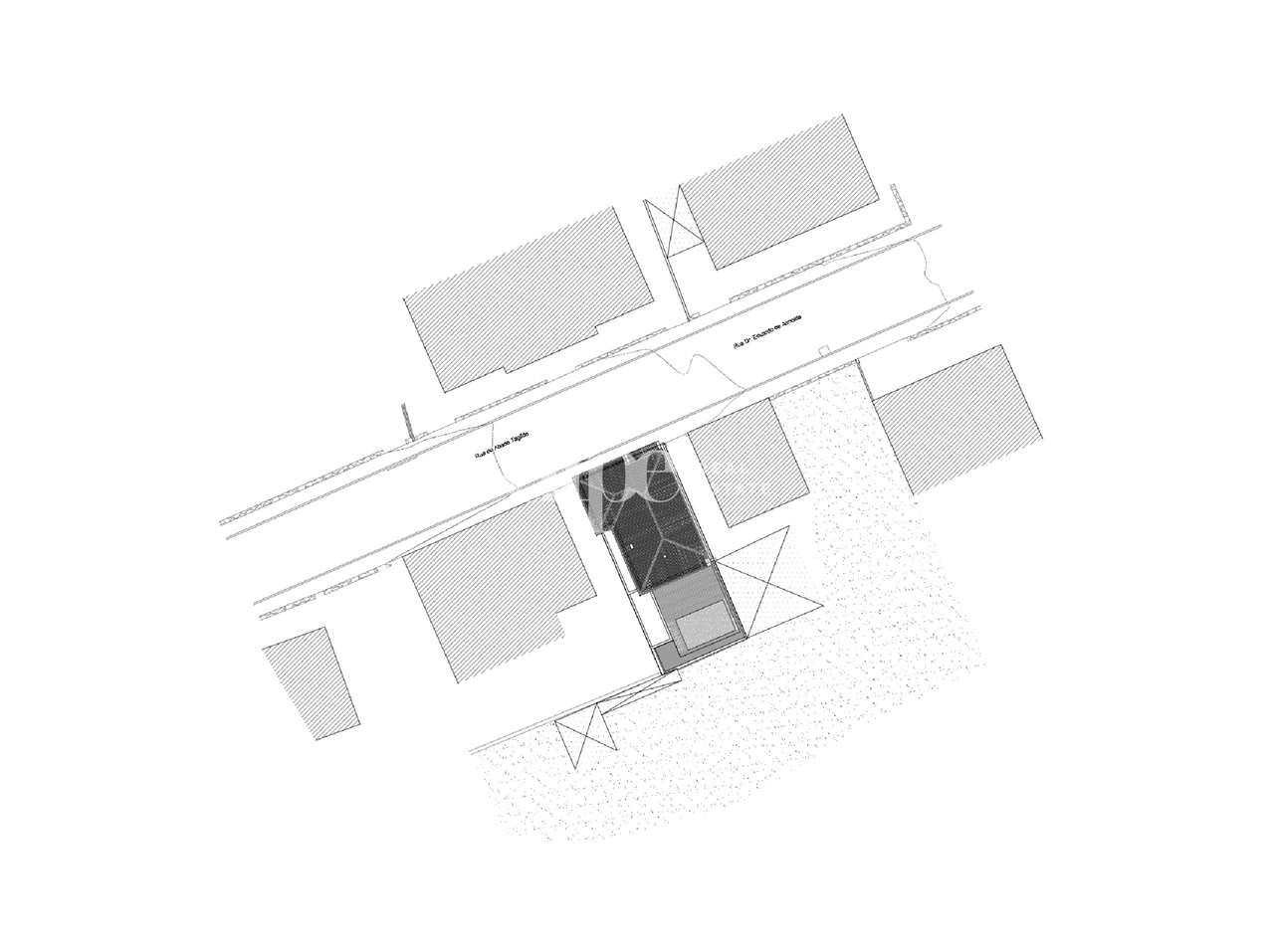 Moradia T3+1 para Restauro com projeto no centro de Guimarães.-13