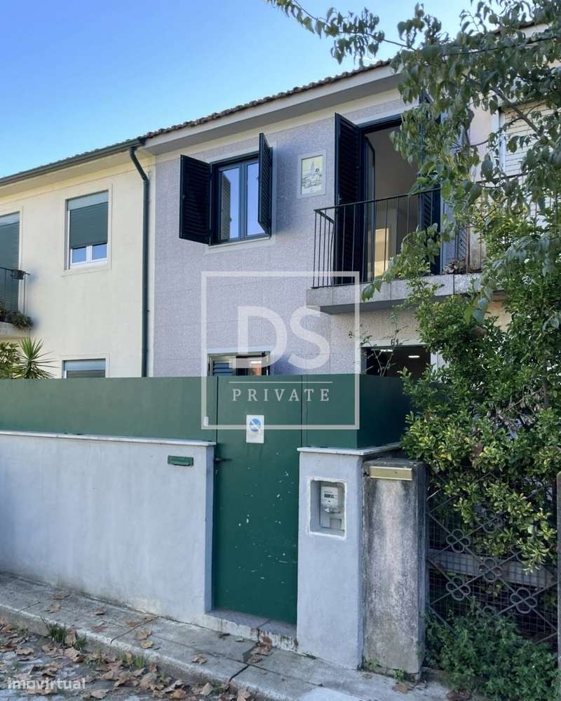 Moradia T2 com Jardim e Terraço: O Refúgio Perfeito em Ramalde (Com Re-1