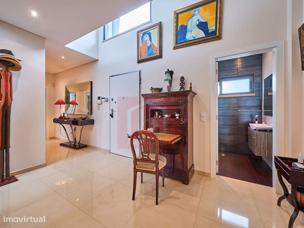 Moradia T4 de Luxo com piscina inserida no condominio privado em Sã...-12