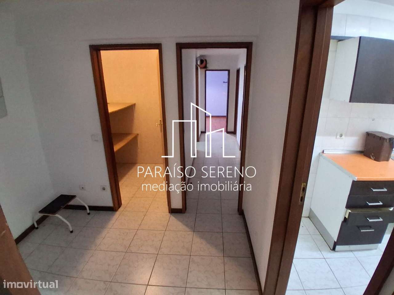 Apartamento T3 Remodelado com Garagem em Baguim do Monte-5