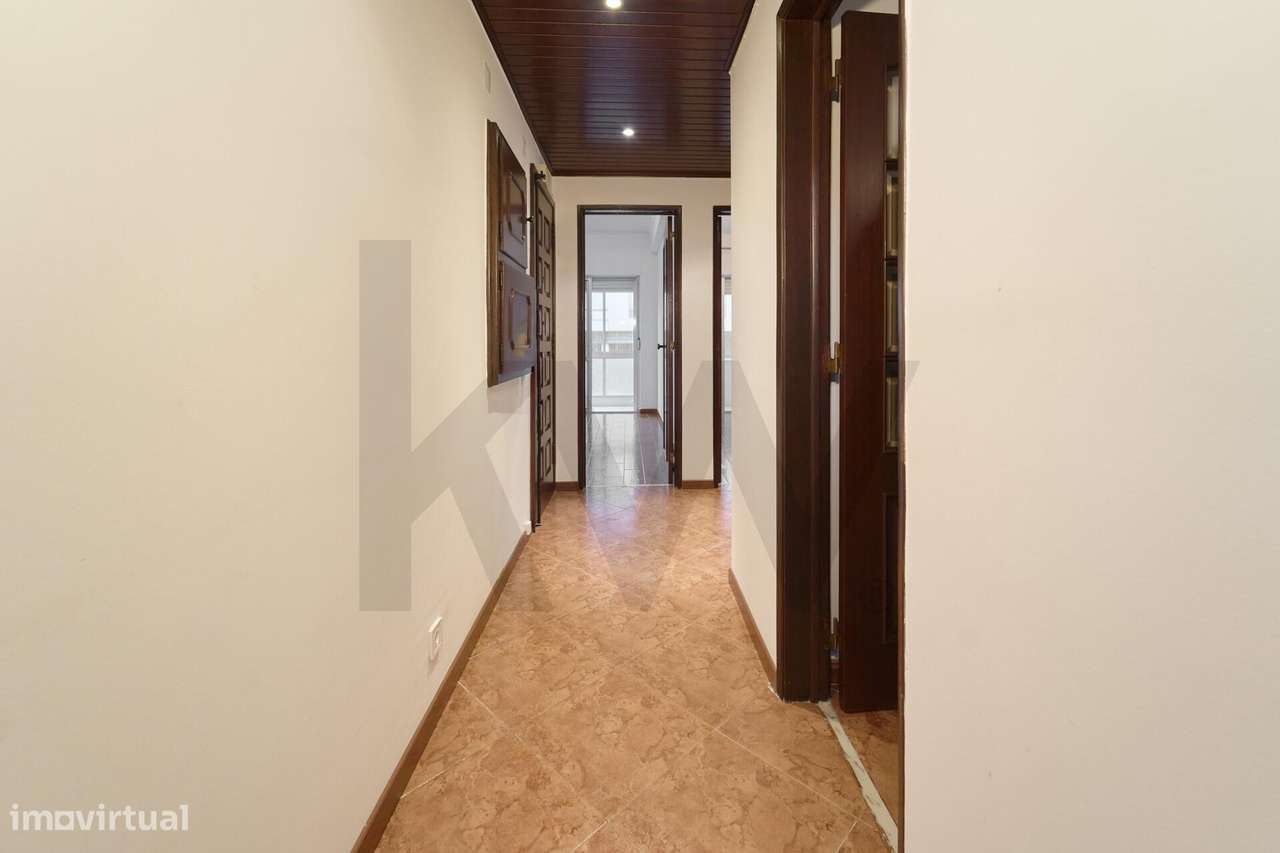 Arrendamento T2 Luminoso em Mem Martins - Grande imagem: 5/15