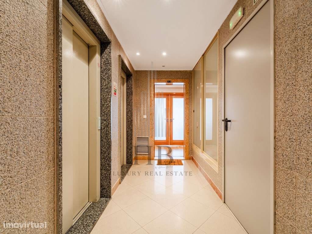 Apartamento T4 nos Terraços do Marquês c/ Garagem | Oeiras-49