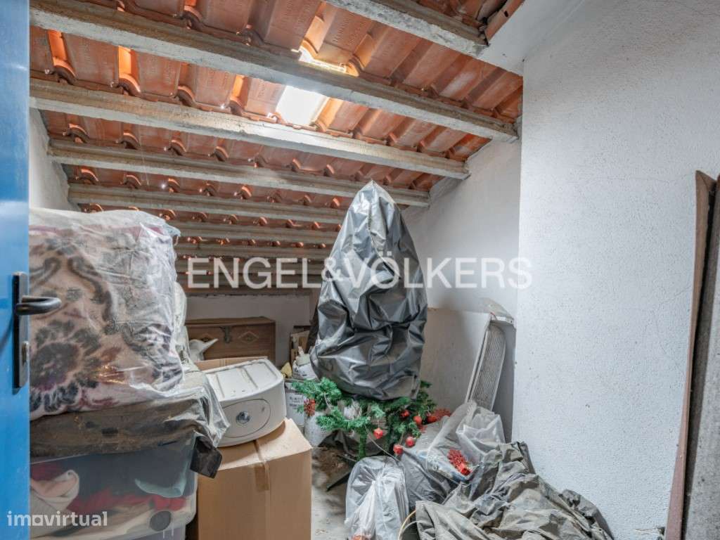 Apartamento T2 mobilado na Quinta do Texugo-24