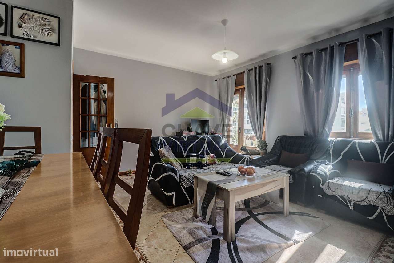 Apartamento T3 com Marquise e Varanda - Centro Caldas da Rainha - Grande imagem: 4/24