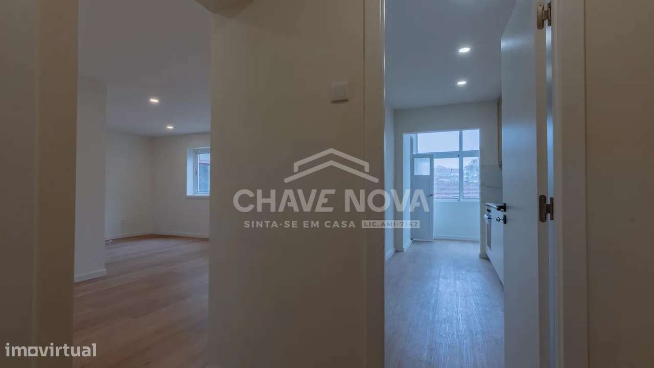 Apartamento T2 no Largo Soares dos Reis - Grande imagem: 4/37