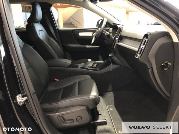 Volvo XC 40 - 18