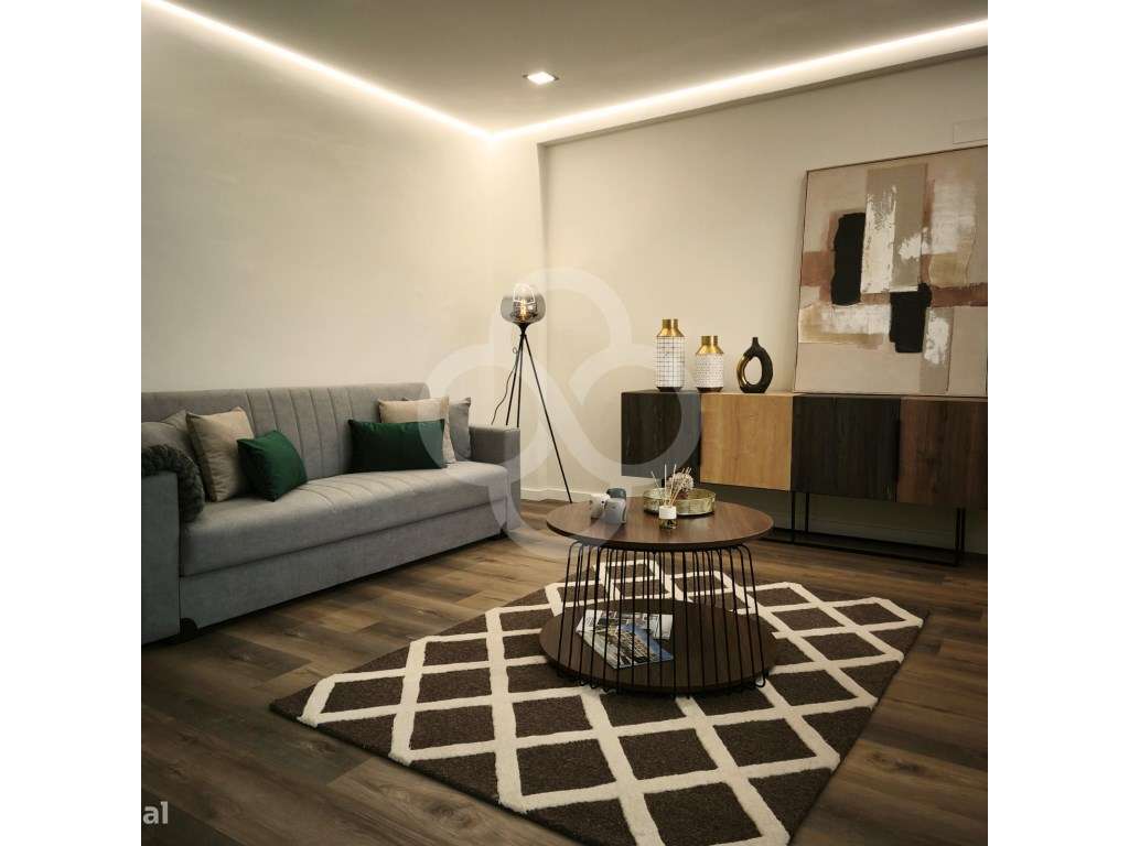 Apartamento T3 com muita luz em Bairro familiar em Benfica Lisboa-6