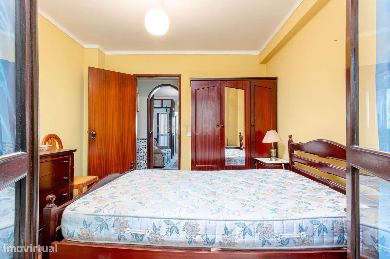 T2 em Caselas – Oportunidade para Criar a Casa dos Seus Sonhos-11