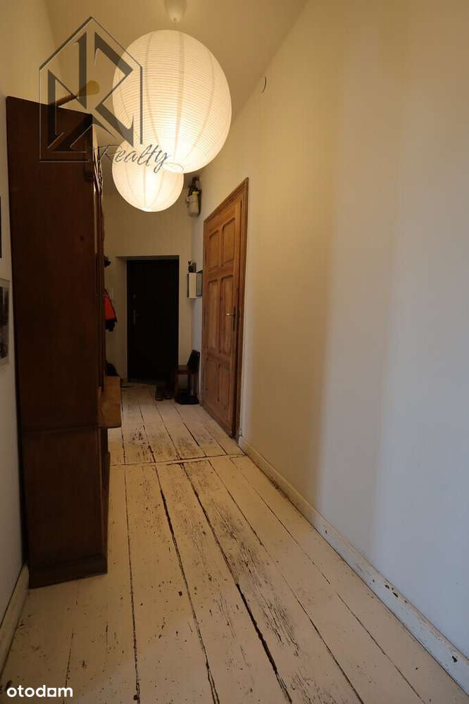 Przestronne mieszkanie w Kamienicy-> Bytom Centrum-10