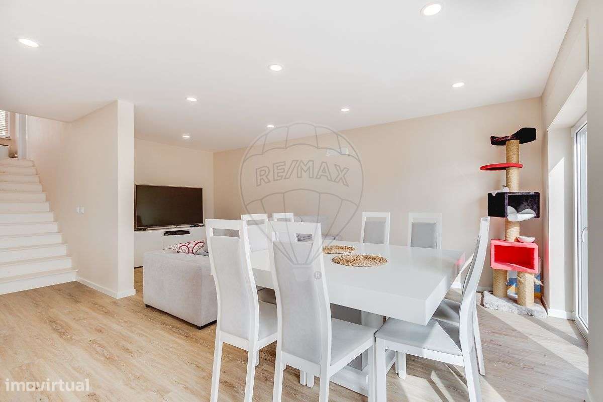 Moradia T4 para venda-6