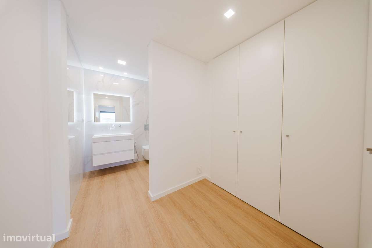 Moradia T5 de Luxo com Piscina e Vista Panorâmica em Mealhada, Loures-39