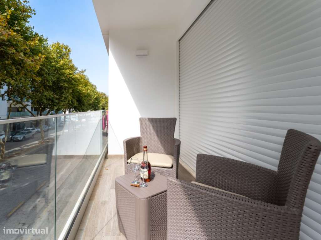 Vende-se T3 na Nazaré - Grande imagem: 2/46