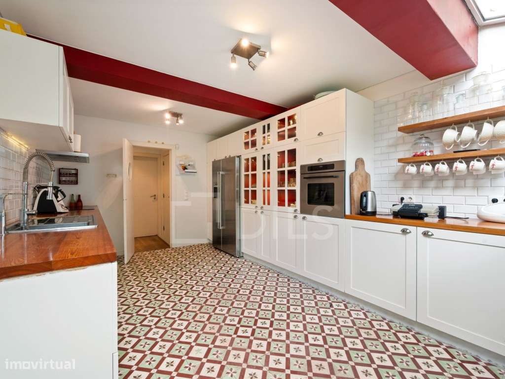 Apartamento duplex T4+1 em condomínio privado, centro de Cascais - Grande imagem: 4/46