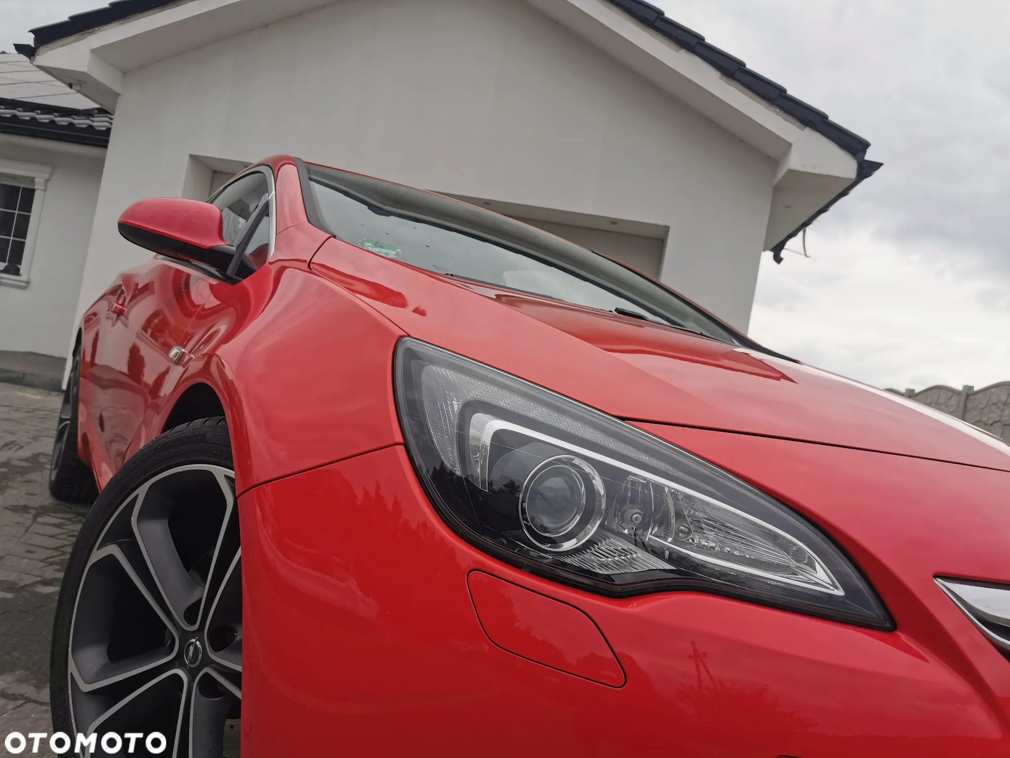 Opel Astra GTC 1.6 Turbo Innovation - 3