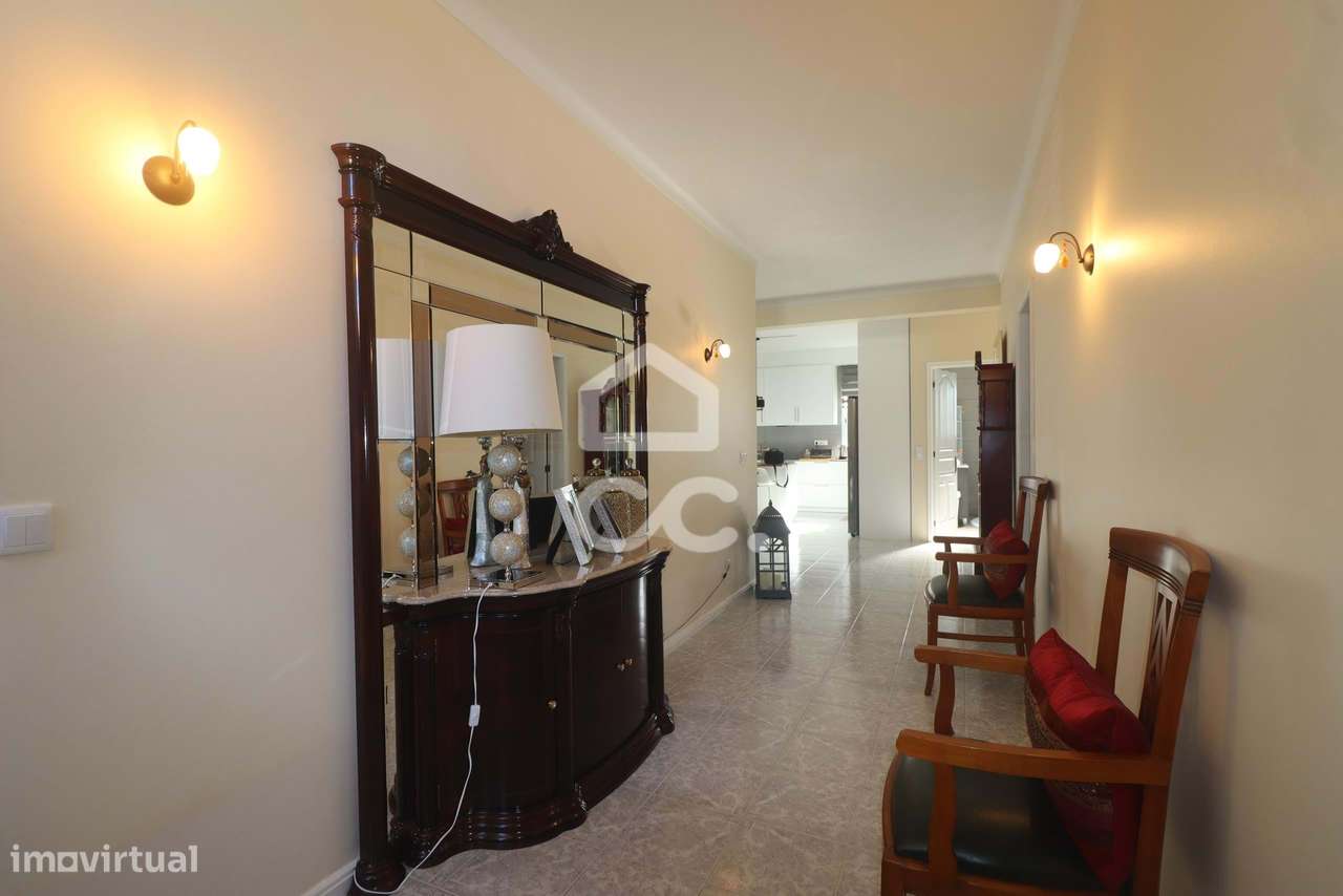 Moradia com 4 Quartos e Anexo T1  - São Vicente Ferreira - Ponta Delga-15