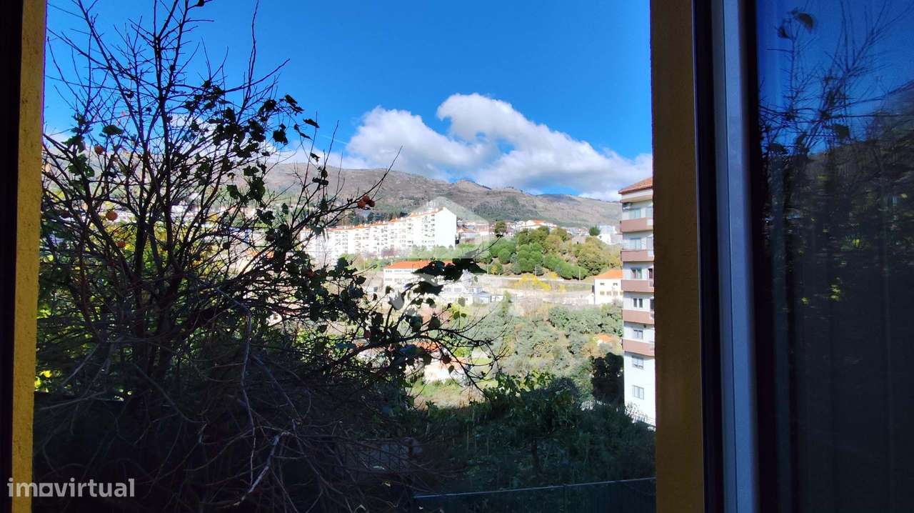 Apartamento T2 no centro de Covilhã - Grande imagem: 5/12