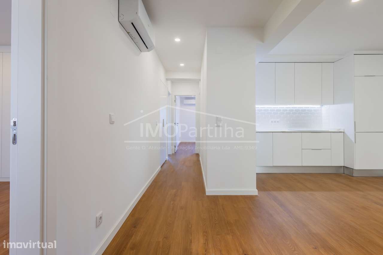 Apartamento t3 à venda na Rua Abáde Correia da Serra-5