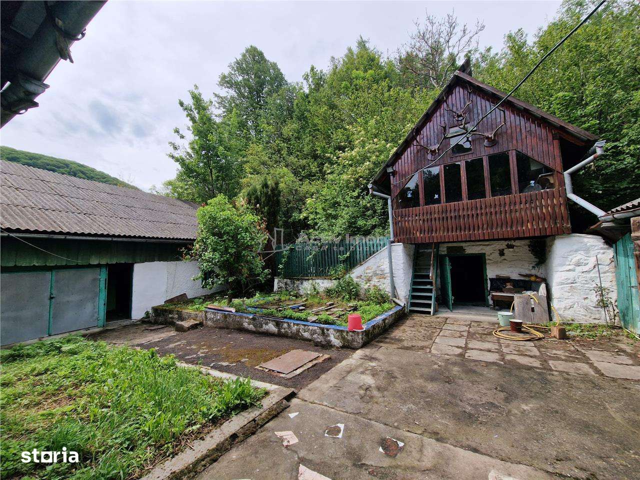 Anina Steierdorf Casa pentru 2 familii la Sosea - Imagine principală: 5/20