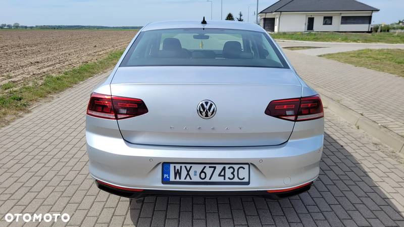 Volkswagen Passat 1.5 TSI EVO Business - 6