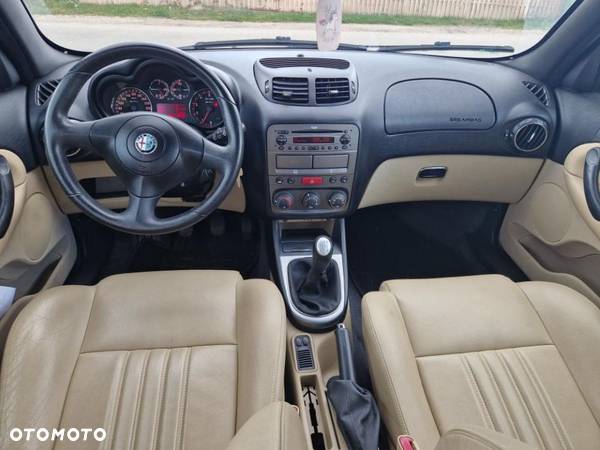 Alfa Romeo 147 1.6 T.S Impression - 10