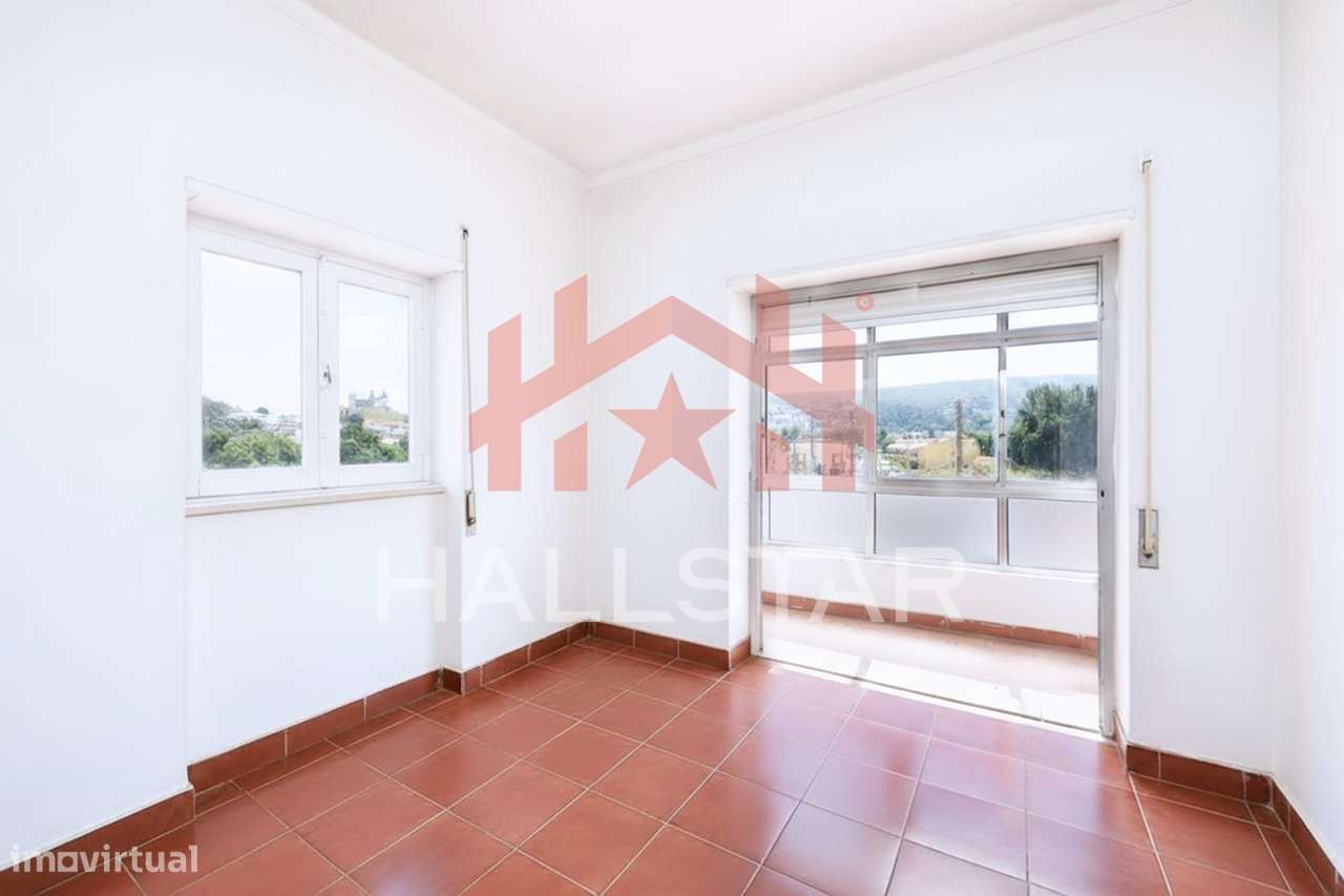 Apartamento T4 / Possibilidade de fracionar / Porto de Mós - Grande imagem: 4/17