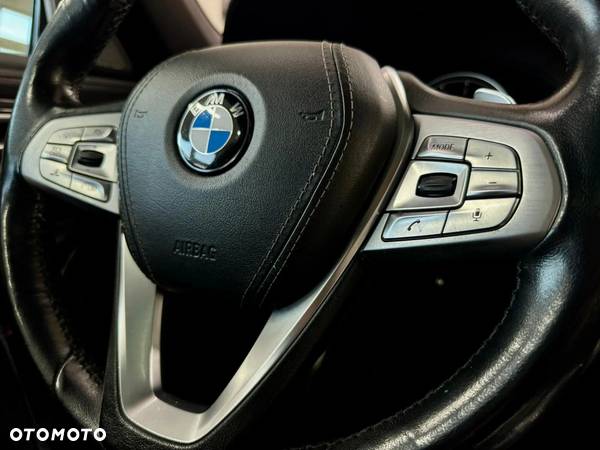 BMW Seria 7 750i xDrive - 28