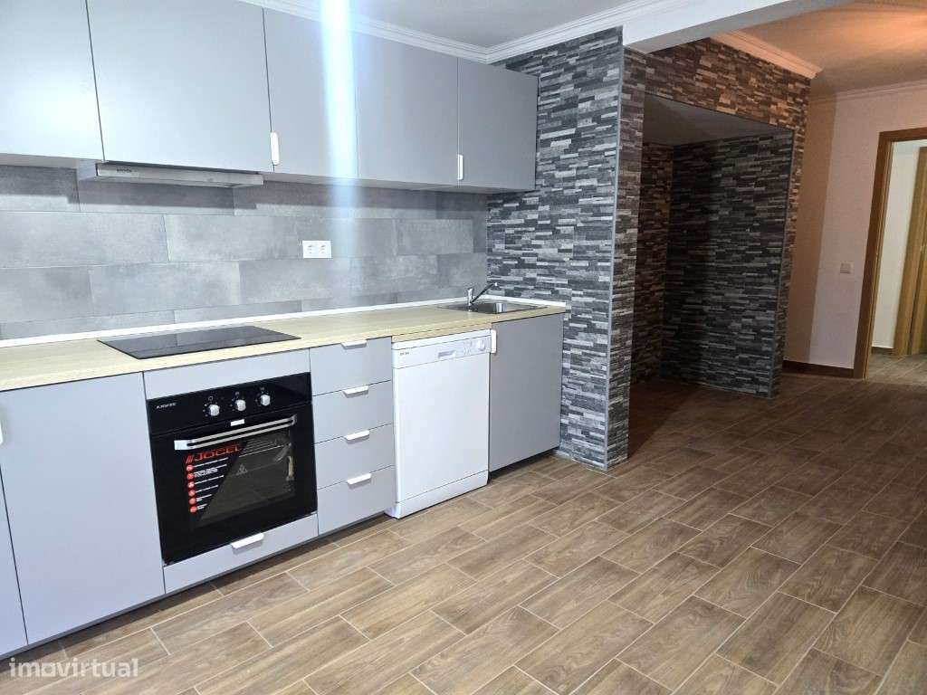 Moradia T3 Térrea Remodelada - Perto da Praia Fluvial Azenhas D'el Rei - Grande imagem: 5/22