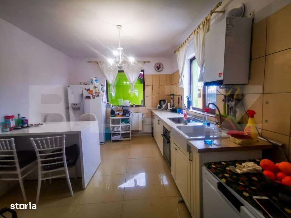 Casa deosebita in Sanpetru, 270 mp utili, 4 dormitoare si spatiu comer - Imagine principală: 5/12