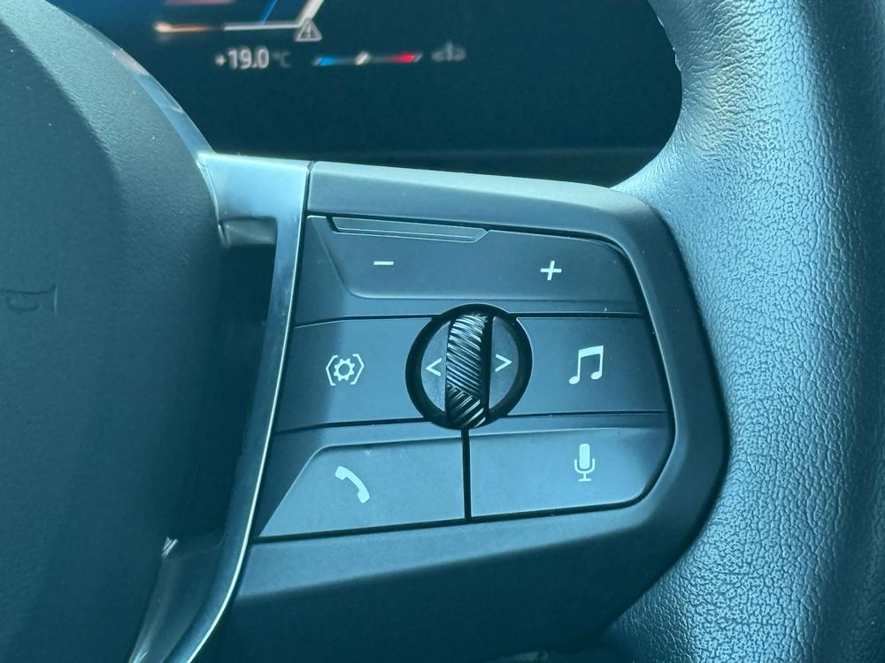 BMW Seria-2 218I 1.5 Benzyna 136 KM — zdjęcie 6