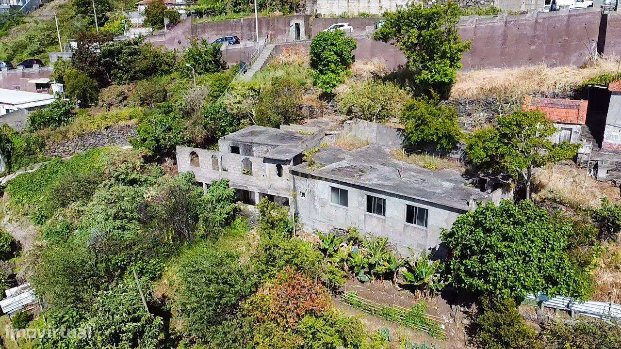 Moradias para recuperar em Machico-10
