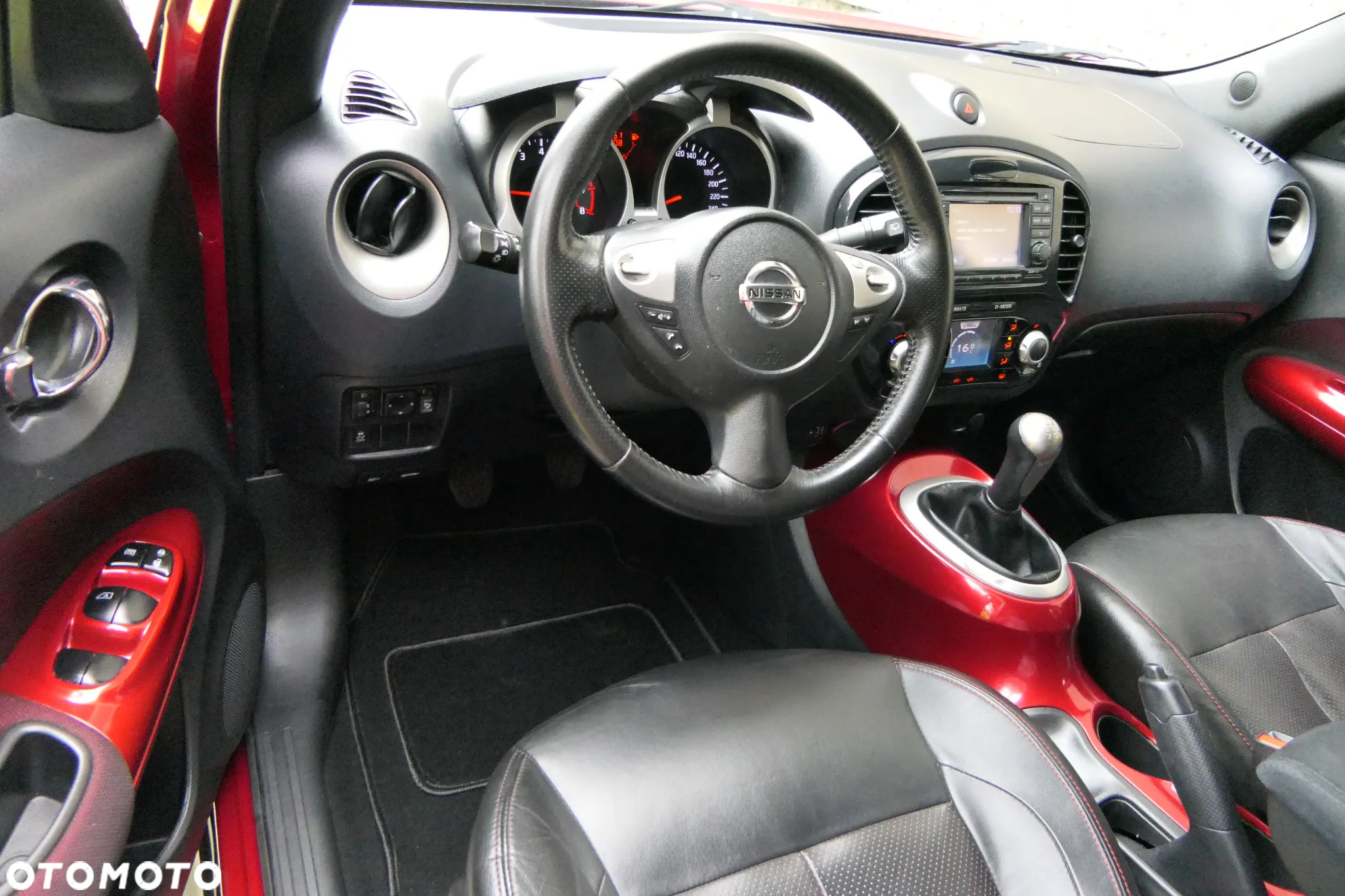 Nissan Juke 1.6 Tekna - 2