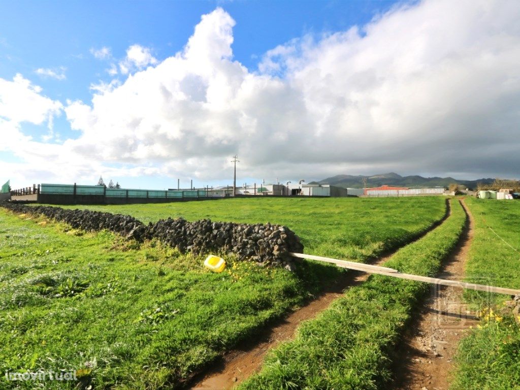 VENDA de AMPLO TERRENO - Arrifes, Ponta Delgada, Ilha de ...