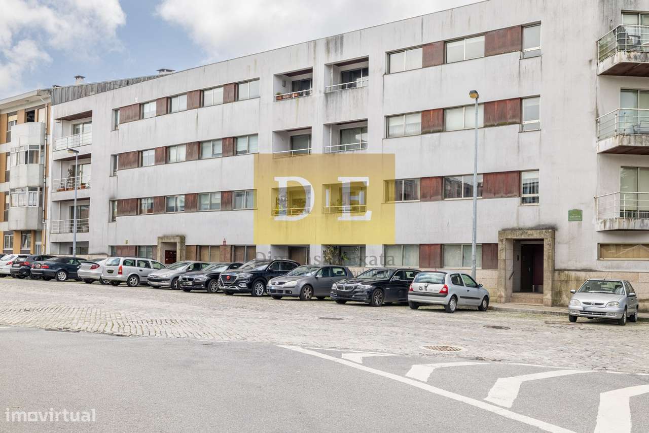 Apartamento T3 em Zona Nobre de Requesende em Ramalde-30