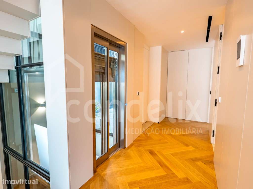 Moradia T5+1 nova com piscina em condomínio fechado de luxo no Estoril-40