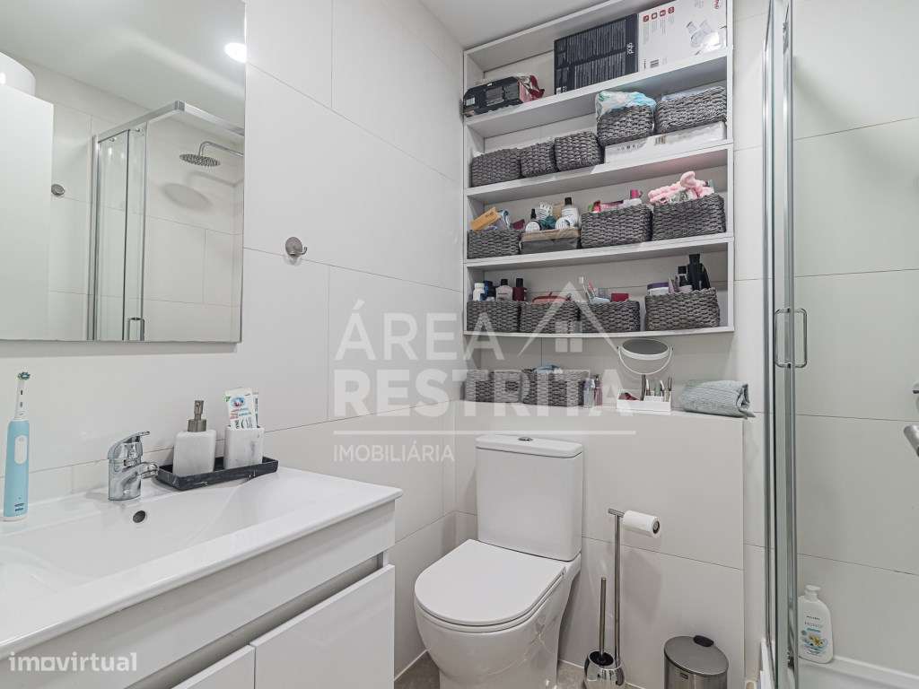 Apartamento T2+ 1 em Corroios.-27
