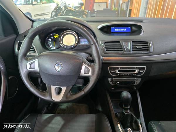 Renault Mégane Sport Tourer 1.5 dCi Dynamique SS - 21