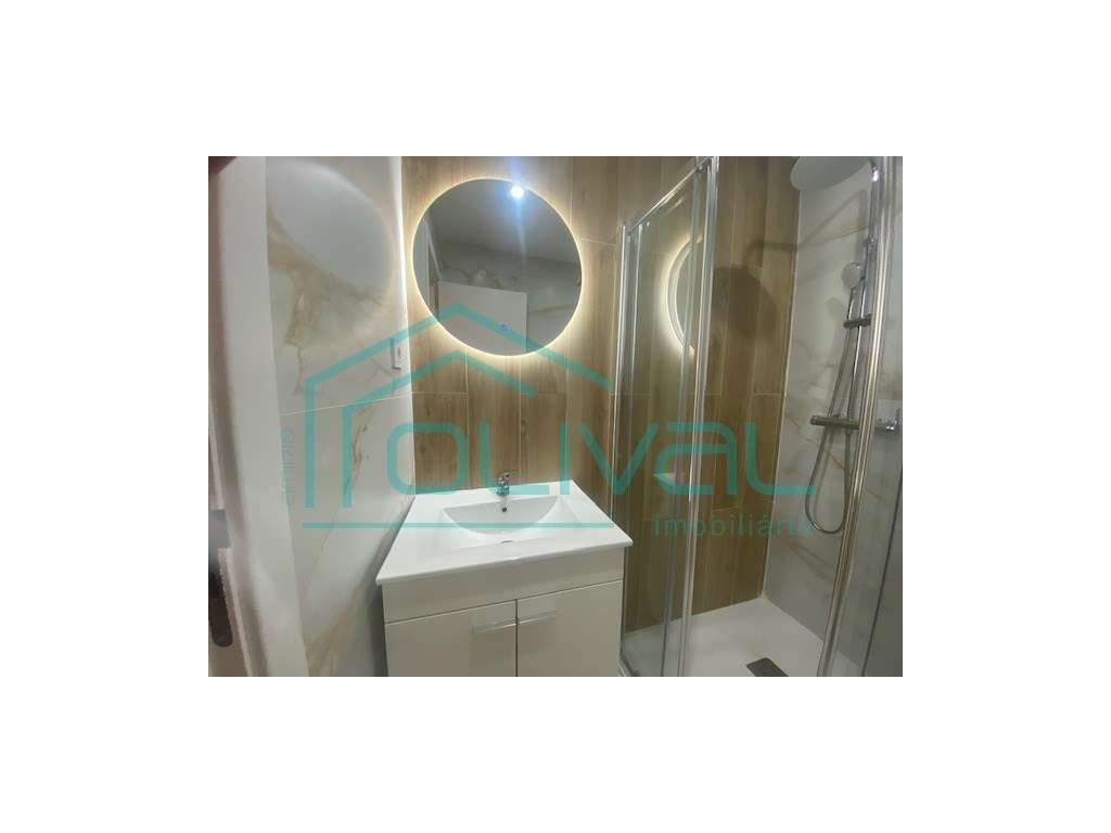 Apartamento T2 à venda em Póvoa de Santa Iria e Forte da Casa-14