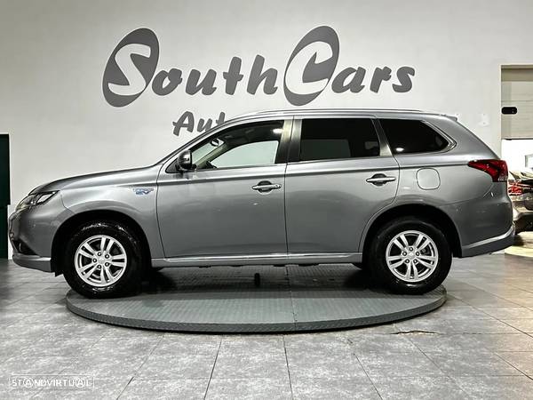 Mitsubishi Outlander 2.0 PHEV Intense Navi - 12