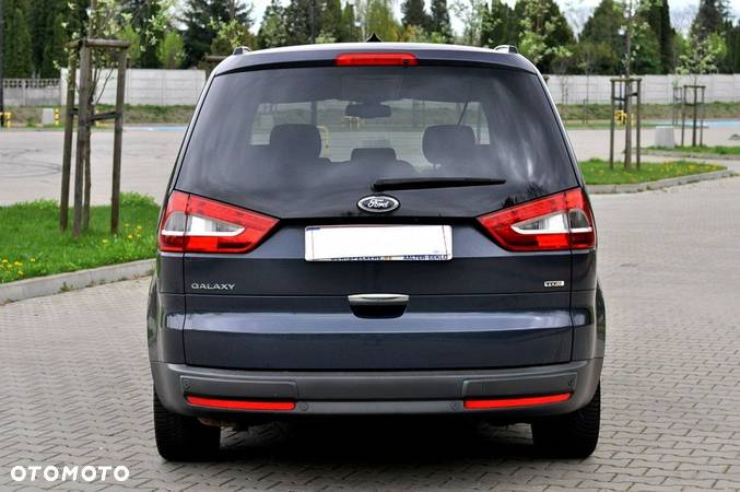 Ford Galaxy - 30