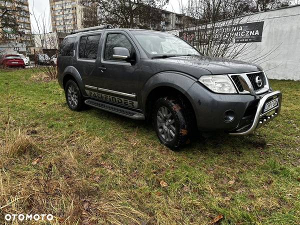 Nissan Pathfinder 3.0 D V6 LE EU5 - 7