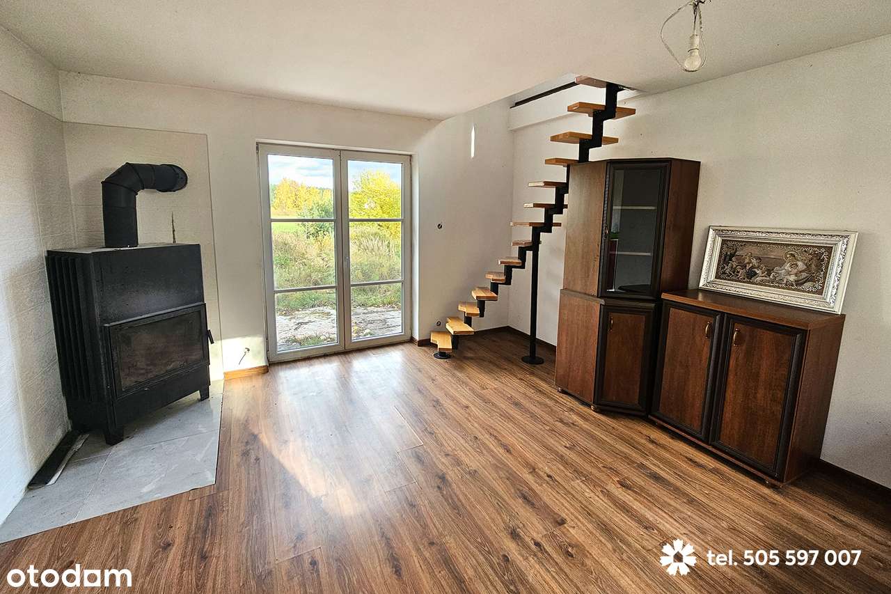 Na sprzedaż przytulny dom z działką 1000m2 w sąsiedztwie lasów-9