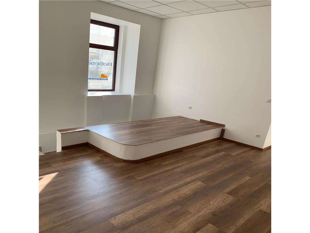 SPATIU COMERCIAL | Str.Motilor | 180 MP  | Parcare - Imagine principală: 3/9