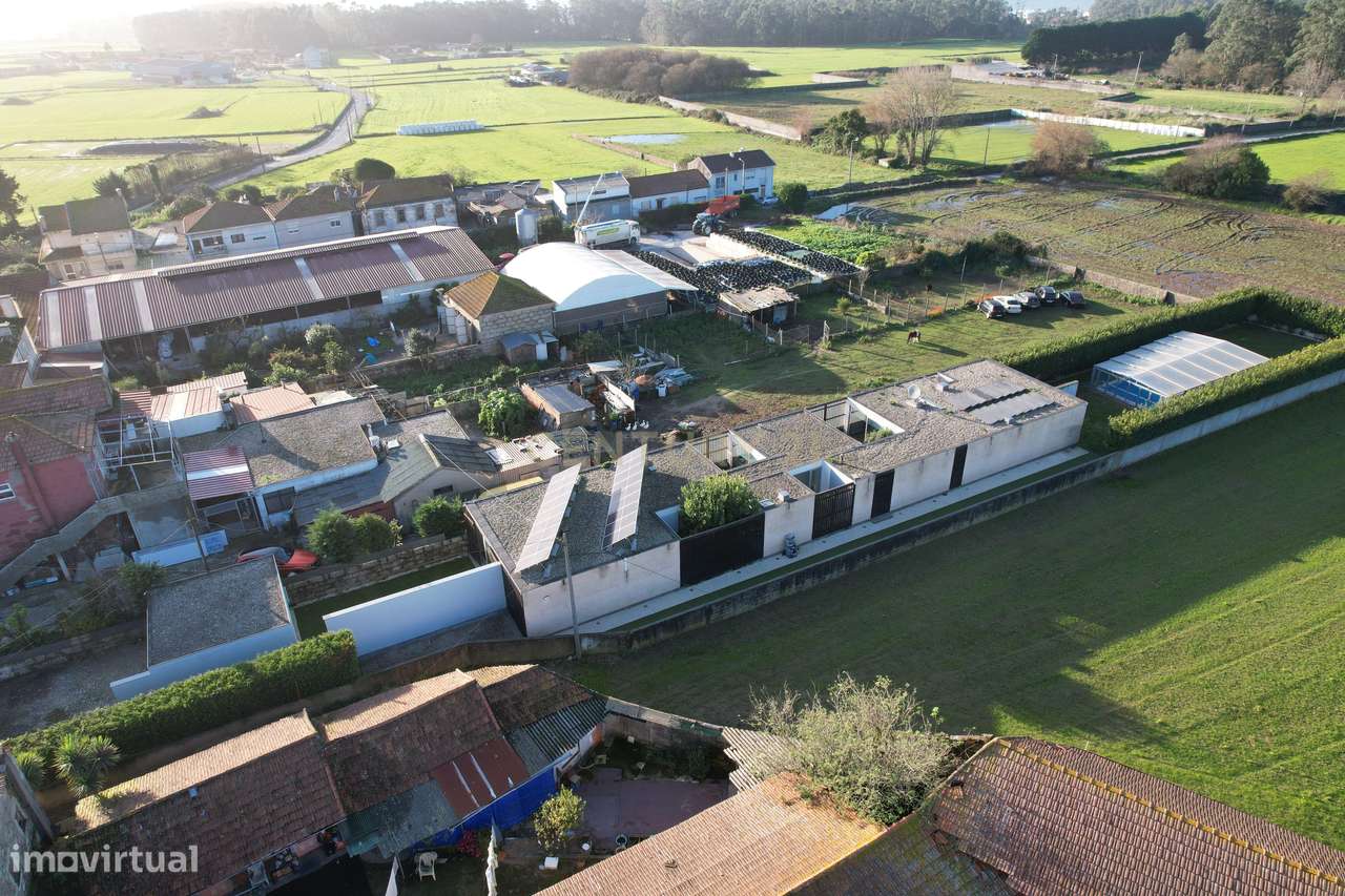 Moradia Térrea de Luxo com Piscina Aquecida e Jacuzzi a 2 km da Praia-59