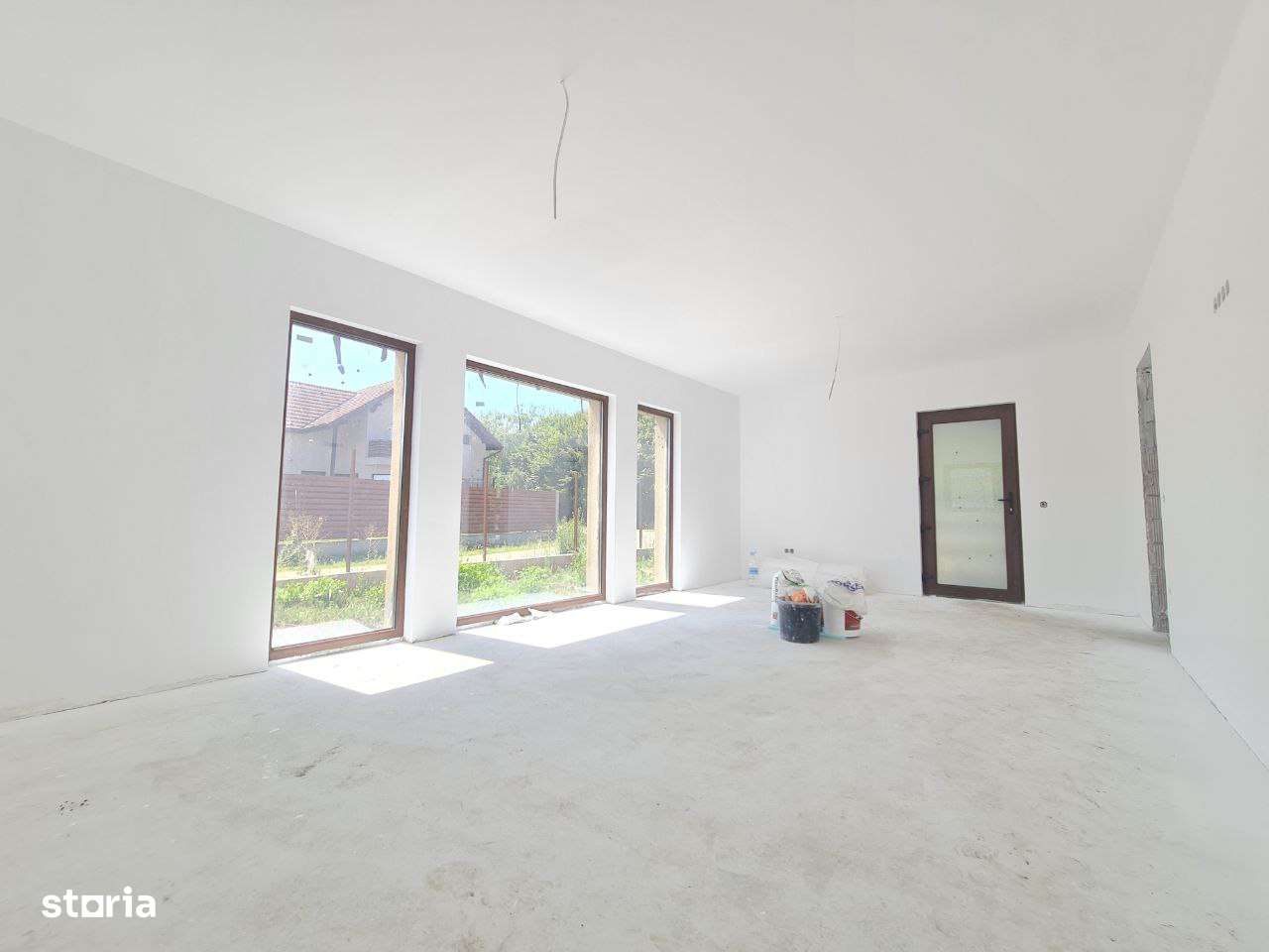 Casa noua cu 4 camere (3 dormitoare) de vanzare Halchiu Comision 0-5