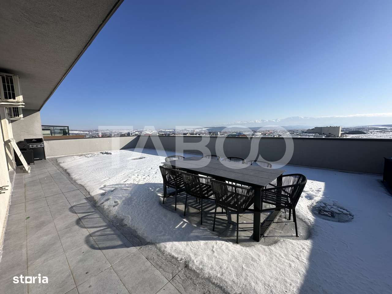 COMISION 0- Penthouse de vanzare in Doamna Stanca si terasa de 97 mp-11